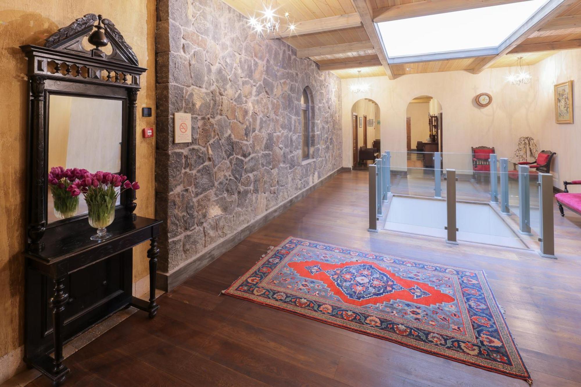 Apricot Hotel Yerevan Luaran gambar